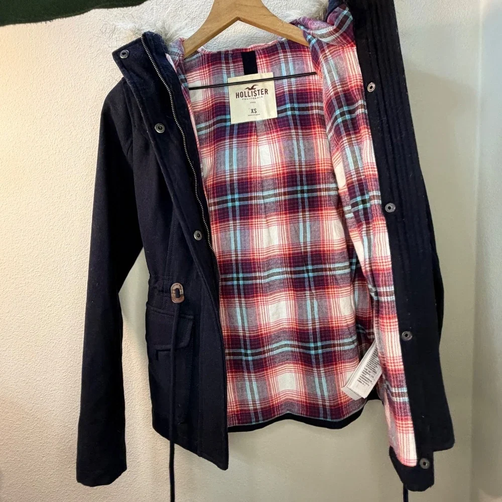 Hollister Navy Faux Fur Hood Lined‎ Jacket Womens XS